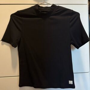 Vuori Black Women’s Small - Short Sleeve Mock Neck Shirt